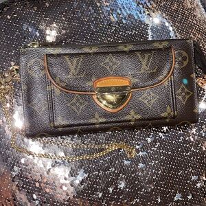 Preloved Louis Vuitton Astrid momogrammo great condition .